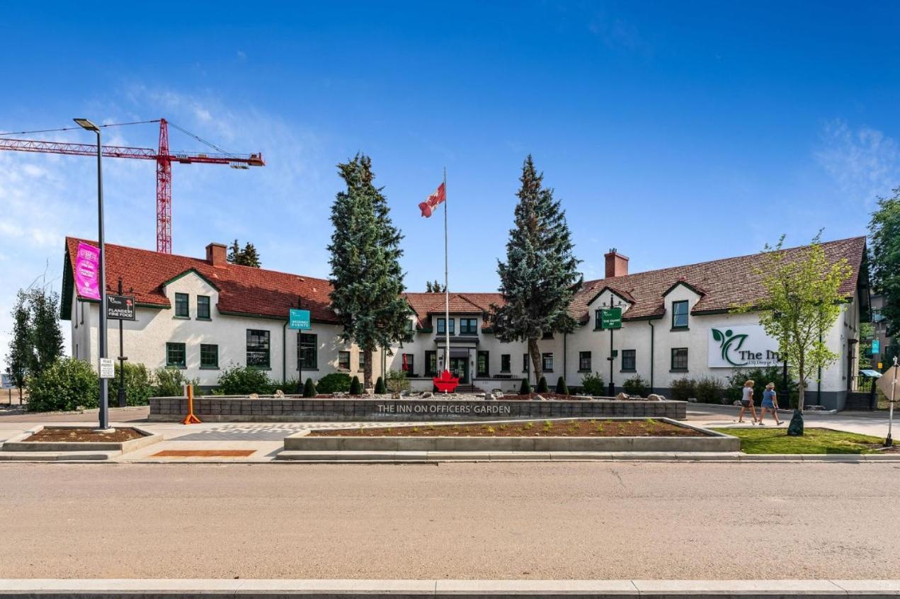 The Inn On Officers' Garden YYC Екстериор снимка